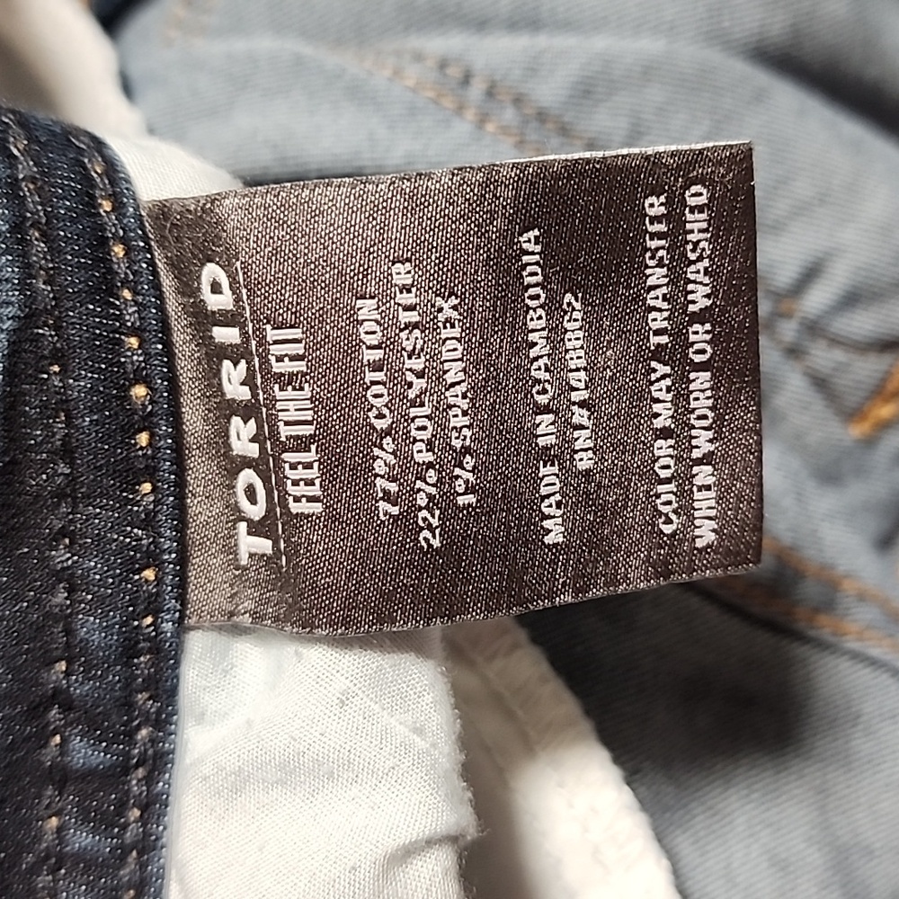 TORRID Luxe Slim Boot Super Stretch Jeans 18 Tall Mid Rise Bootcut Flare Denim - Picture 7 of 10